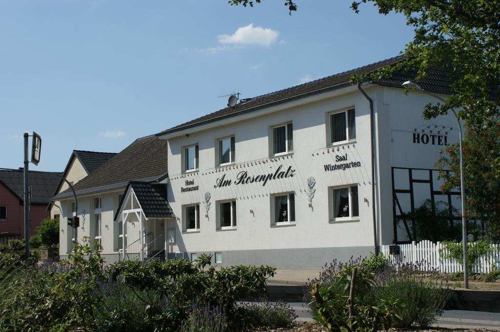 Hotel Am Rosenplatz,24 Stunden Check In, Kostenfreie Parkplaetze Brechtorf Exteriör bild